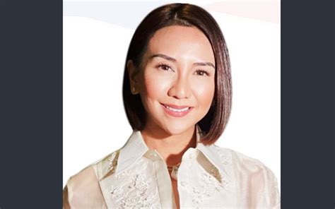 Philippines names new tourism secretary .